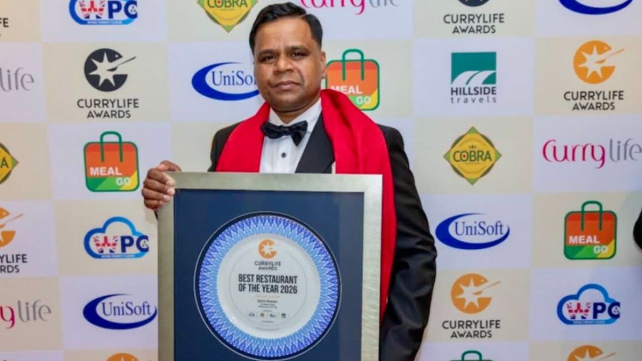 ব্রিটিশ কারি লাইফ অ্যাওয়ার্ড পেলেন মনোহরদীর রাকিব রহমান