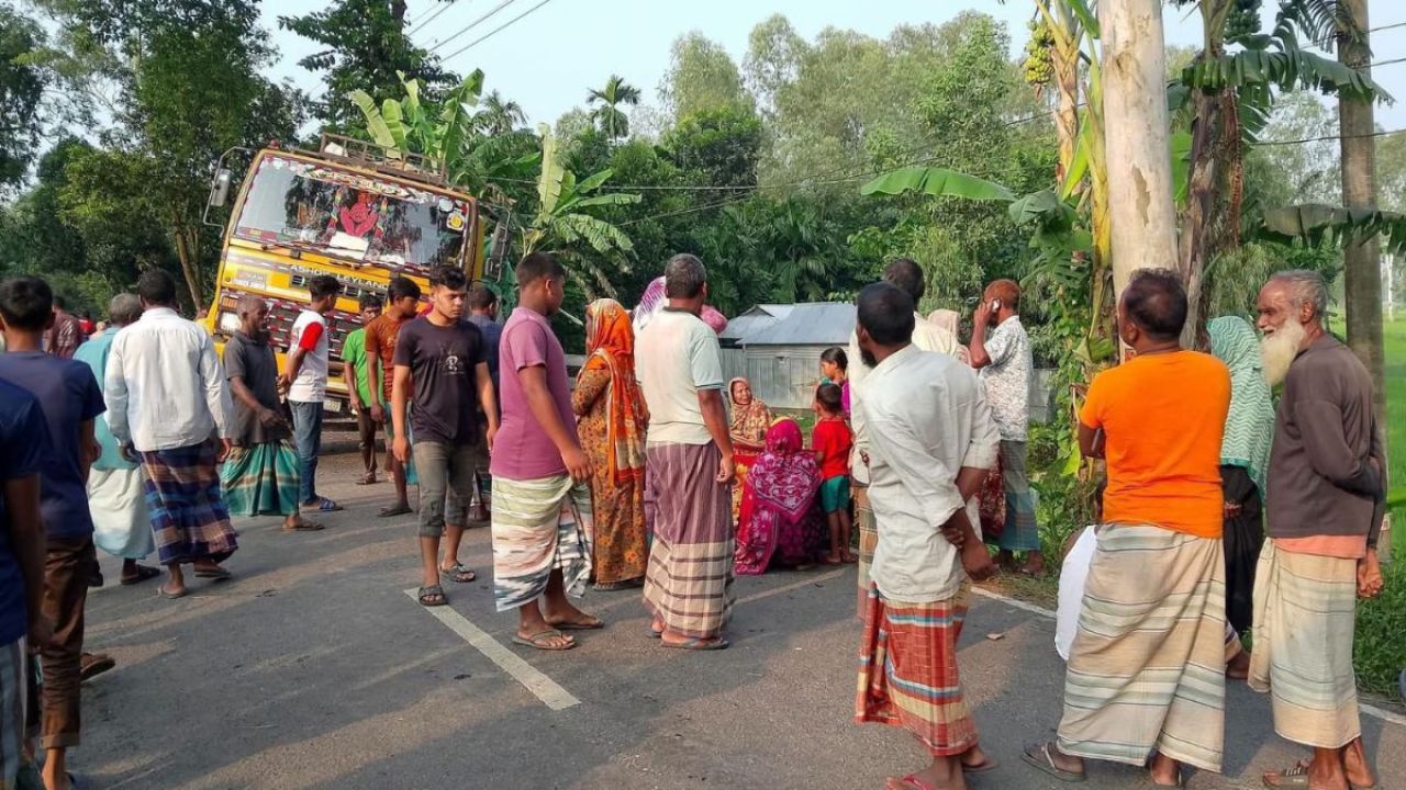 সকালে হাঁটতে বেরিয়ে ট্রাকচাপায় ২ নারী নিহত