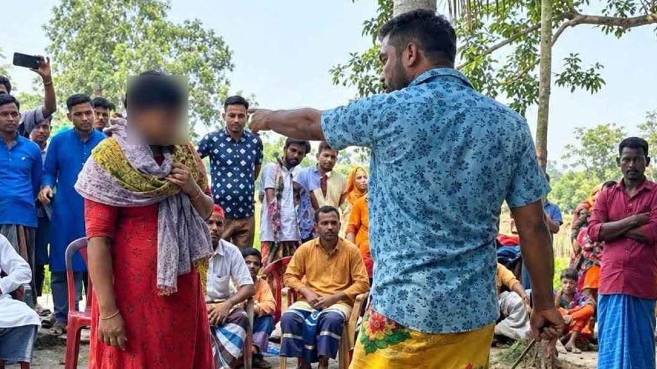 ছেলে সেজে তরুণীকে বিয়ে, সালিশে কান ধরে ওঠবস