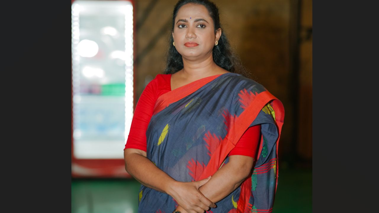 বুবু’র ভূমিকায় রোবেনা রেজা জুঁই