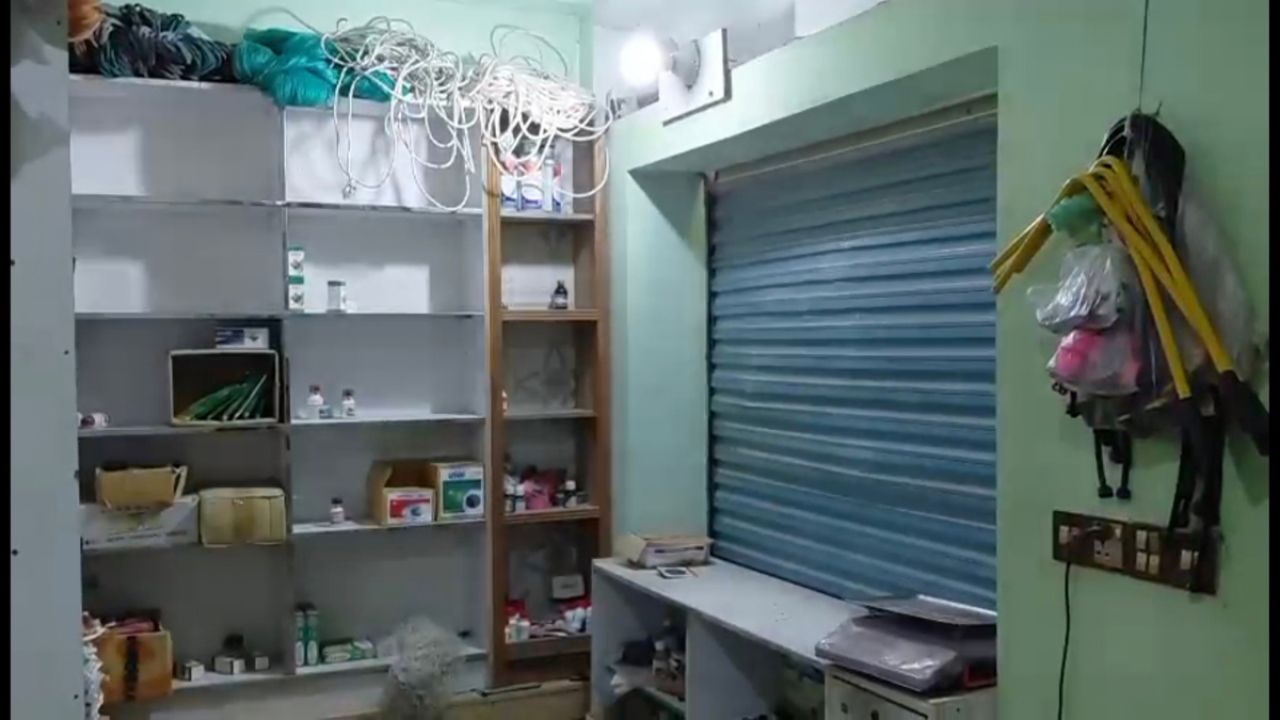 চাঁদা না পেয়ে ব্যবসায়ীকে এলাকাছাড়া করার অভিযোগ