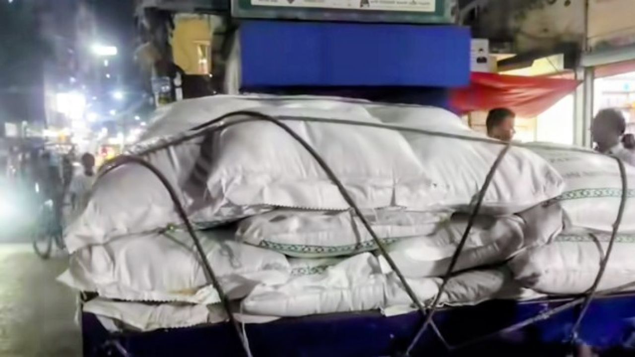চাঁদপুরে জেলেদের ভিজিএফের চাল ‘আত্মসাতের চেষ্টা’