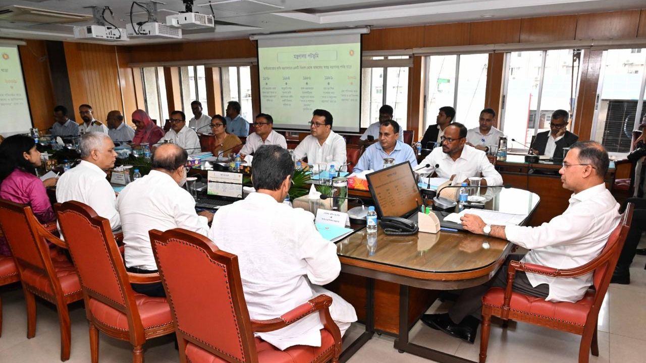 জনগণের অর্থের প্রতিটি পয়সা যেন মানুষের স্বার্থে ব্যয় হয়