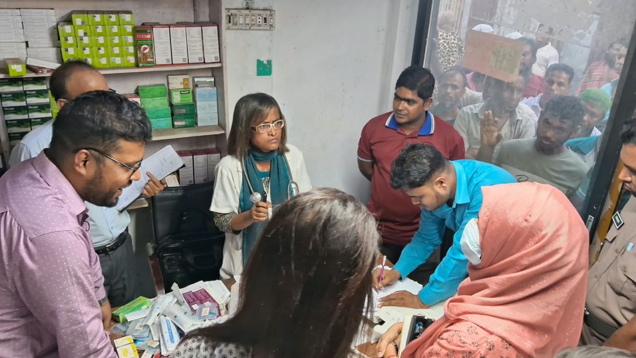ভুয়া ডিগ্রি ও অবৈধ চিকিৎসার অভিযোগে নারী চিকিৎসকের কারাদণ্ড