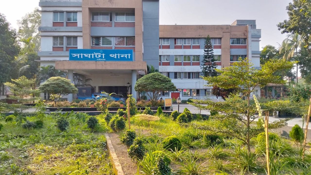 সাঘাটায় বিষপানে স্কুলছাত্র ও গৃহবধূর মৃত্যু