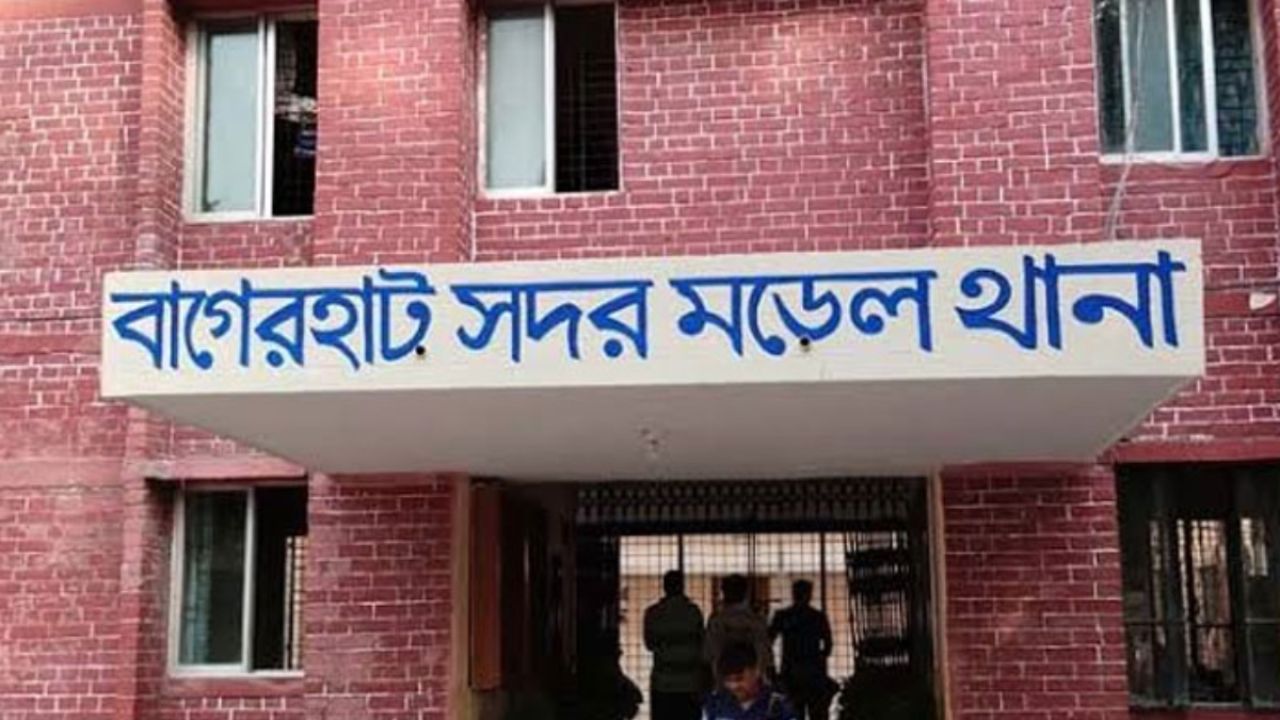 টাকার ভাগাভাগি নিয়ে সংঘর্ষ, আগ্নেয়াস্ত্রসহ গ্রেপ্তার ৪