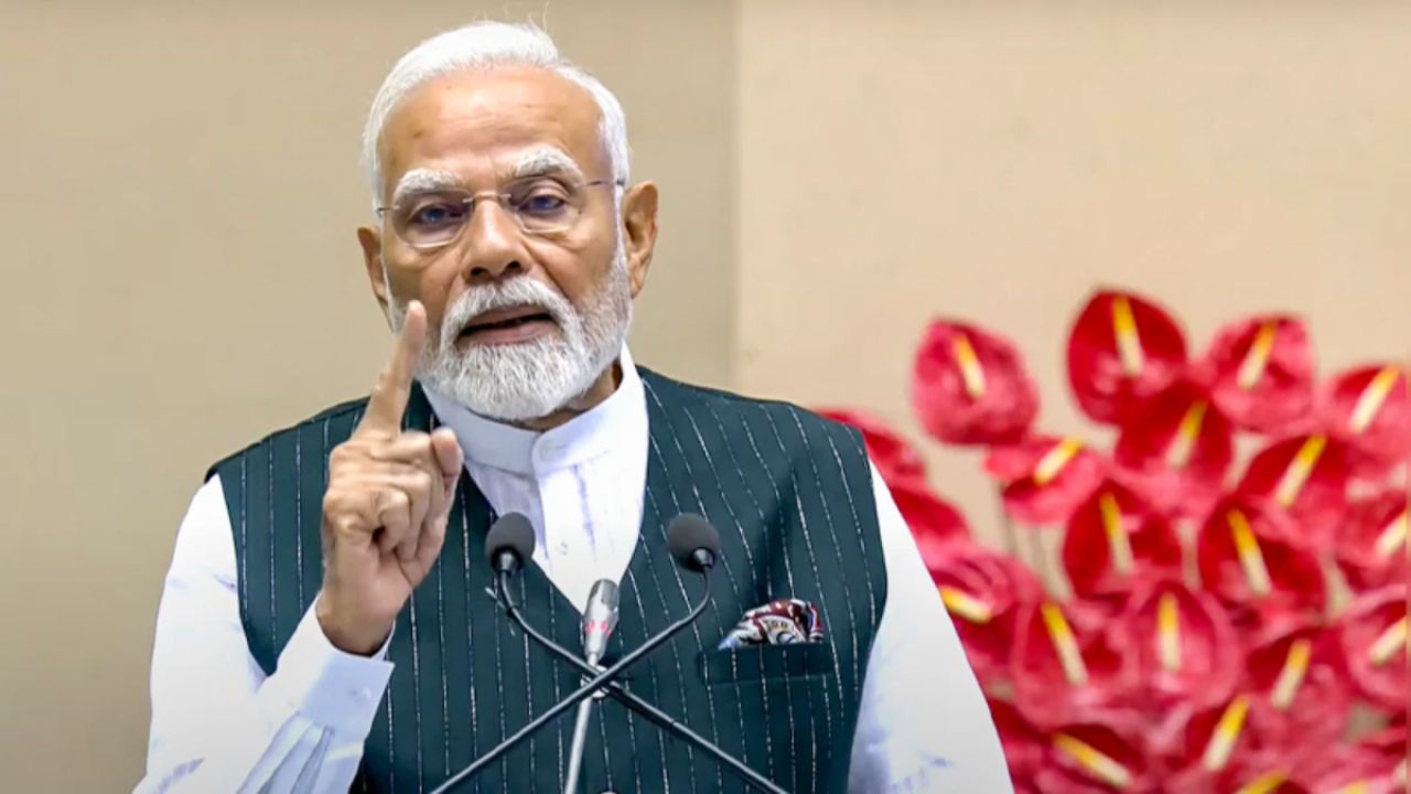 দমন-পীড়নের মুখেই মোদির দাবি, ভারত ‘গণতন্ত্রের জননী’