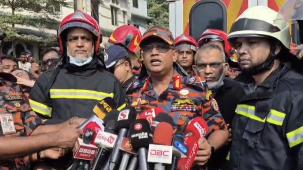 ৩ ঘণ্টার আপ্রাণ চেষ্টায় টঙ্গীতে আগুন নিয়ন্ত্রণে 