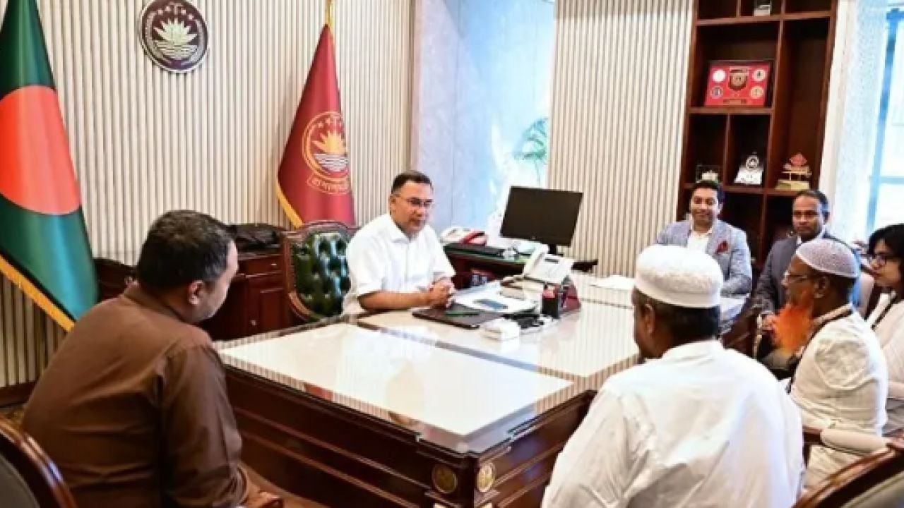 সমাজ বদলানো ‘তিন বীরকে’ প্রধানমন্ত্রীর উষ্ণ সম্ভাষণ