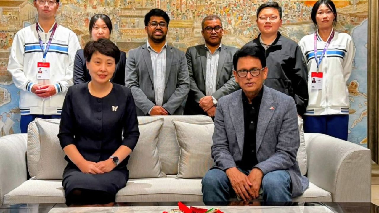 চীন সফরে শিক্ষামন্ত্রী, বেইজিংয়ে উষ্ণ অভ্যর্থনা