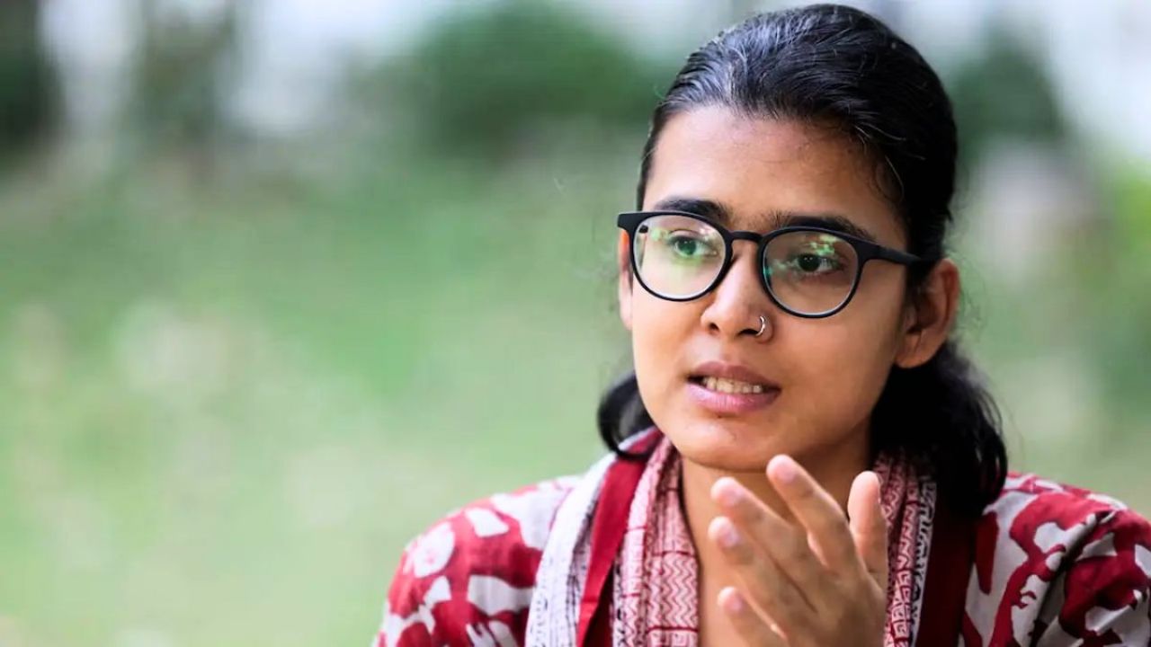 বাংলাদেশের তরুণদের নিয়ে নেহা বোরার বক্তব্যে উত্তপ্ত ভারতের রাজনীতি