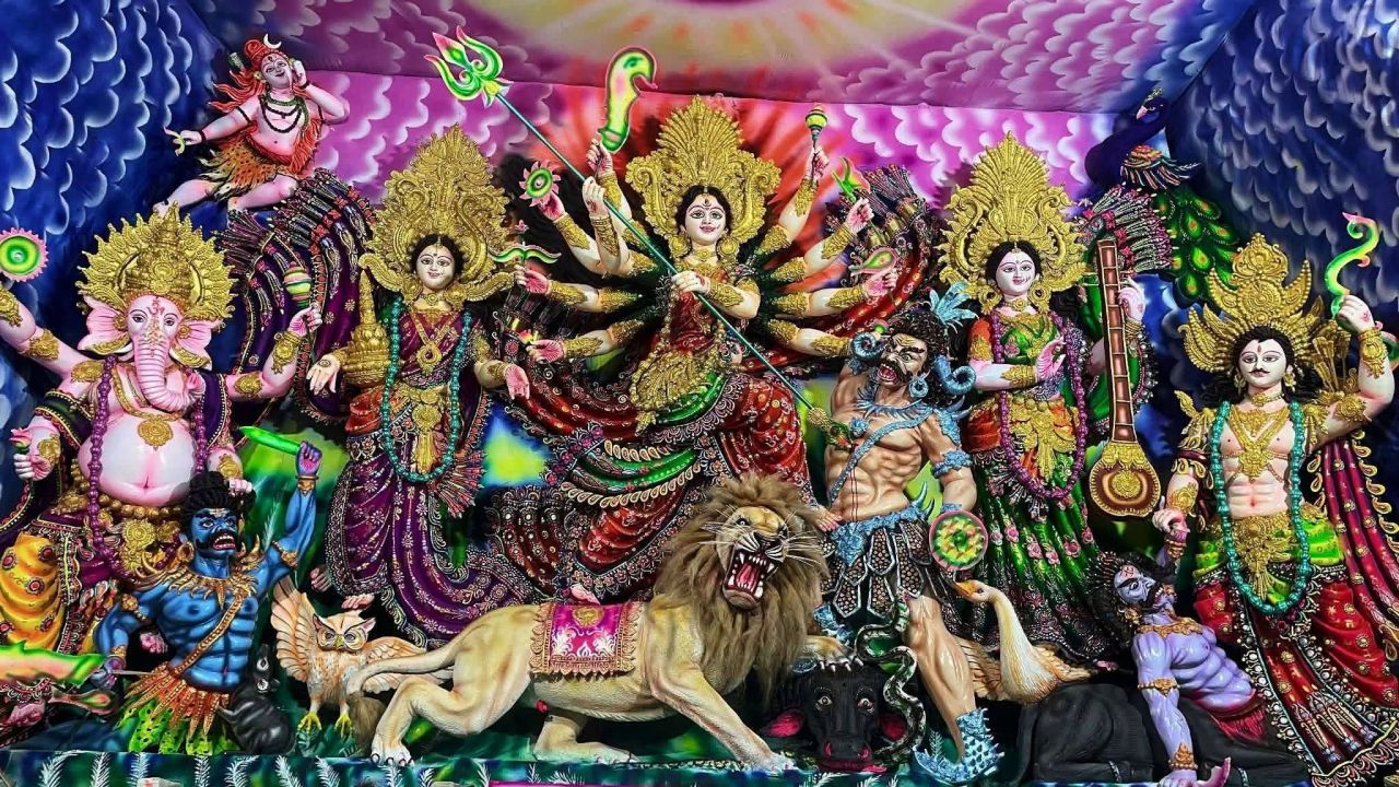 শাহজাদপুরে ৯২ মণ্ডপে শারদীয় দুর্গোৎসবের প্রস্তুতি শেষ পর্যায়ে