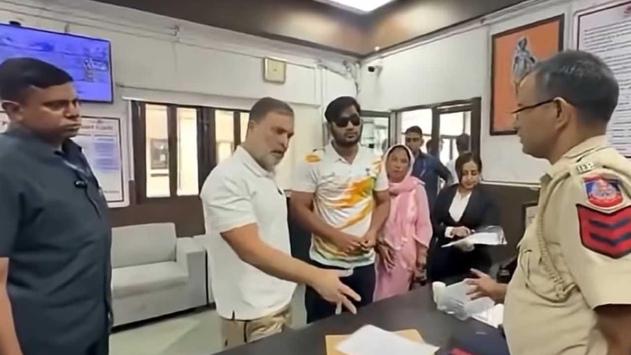 রাহুলের সামনে বিস্ফোরক অভিযোগ, দিল্লি পুলিশের ভূমিকা কাঠগড়ায়!