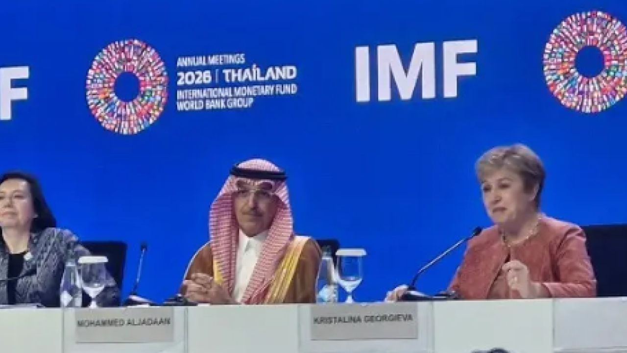 ঋণ পরিশোধের চাপে দিশেহারা দরিদ্র বিশ্ব