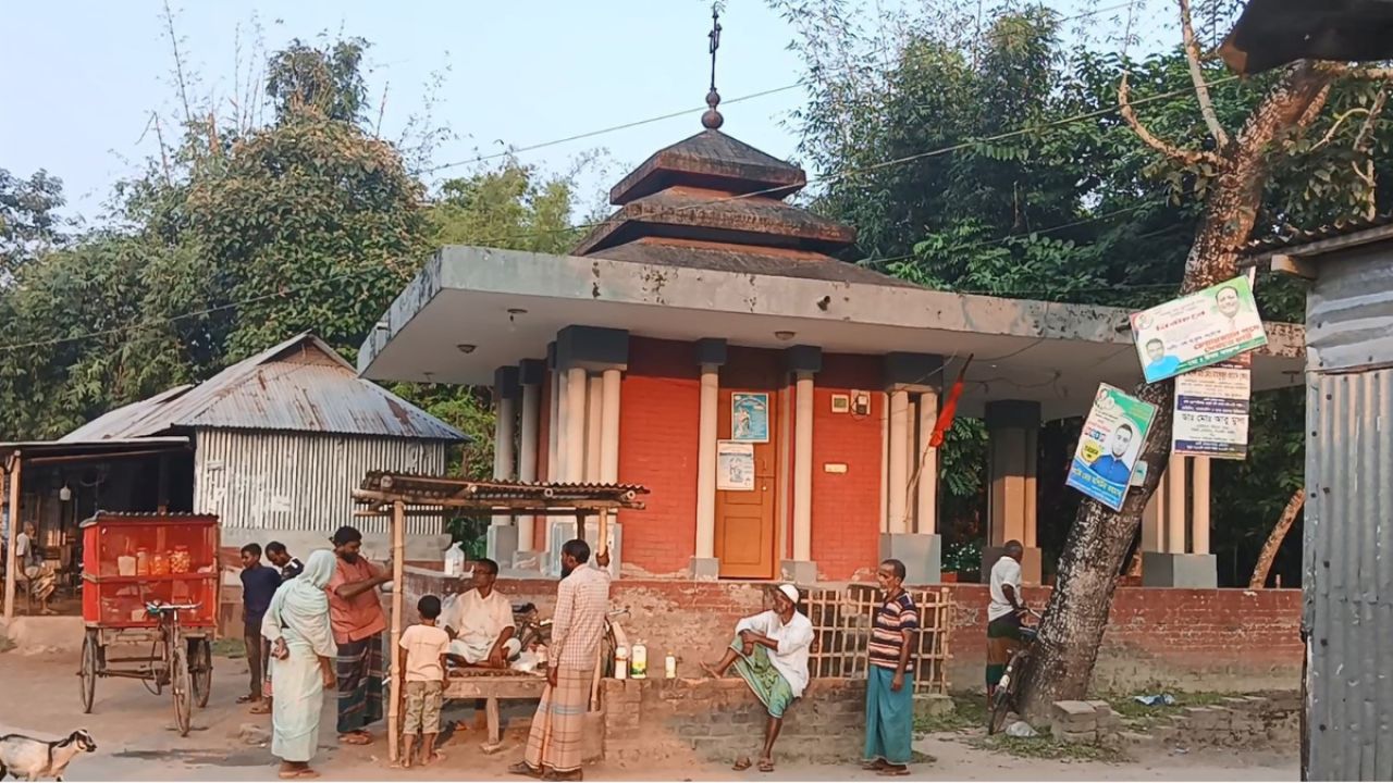 তিন বছর ধরে বন্ধ দেশের বৃহত্তম বিলুপ্ত ছিটমহলের দুর্গাপূজা