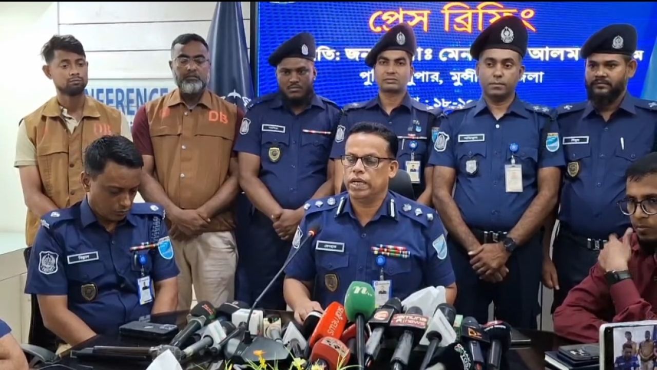 শ্রীনগরে নিখোঁজ তিন স্কুলছাত্রী কক্সবাজারের হোটেলে উদ্ধার