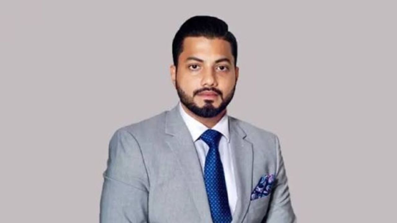 আজ দুপুরে পদত্যাগের সিদ্ধান্ত জানাবেন প্রতিমন্ত্রী ইশরাক