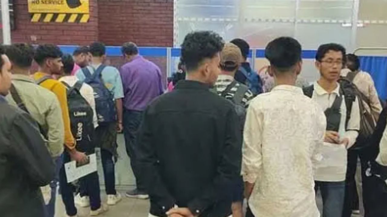কম্বোডিয়ার ডিটেনশন সেন্টার থেকে মুক্ত হয়ে ফিরলেন ৩০ বাংলাদেশি