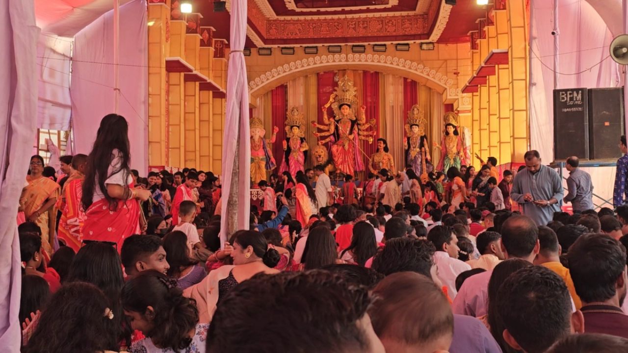 বান্দরবানে বিজয়া দশমীর আবহ, বিকেলে সাঙ্গু নদীতে বিসর্জন