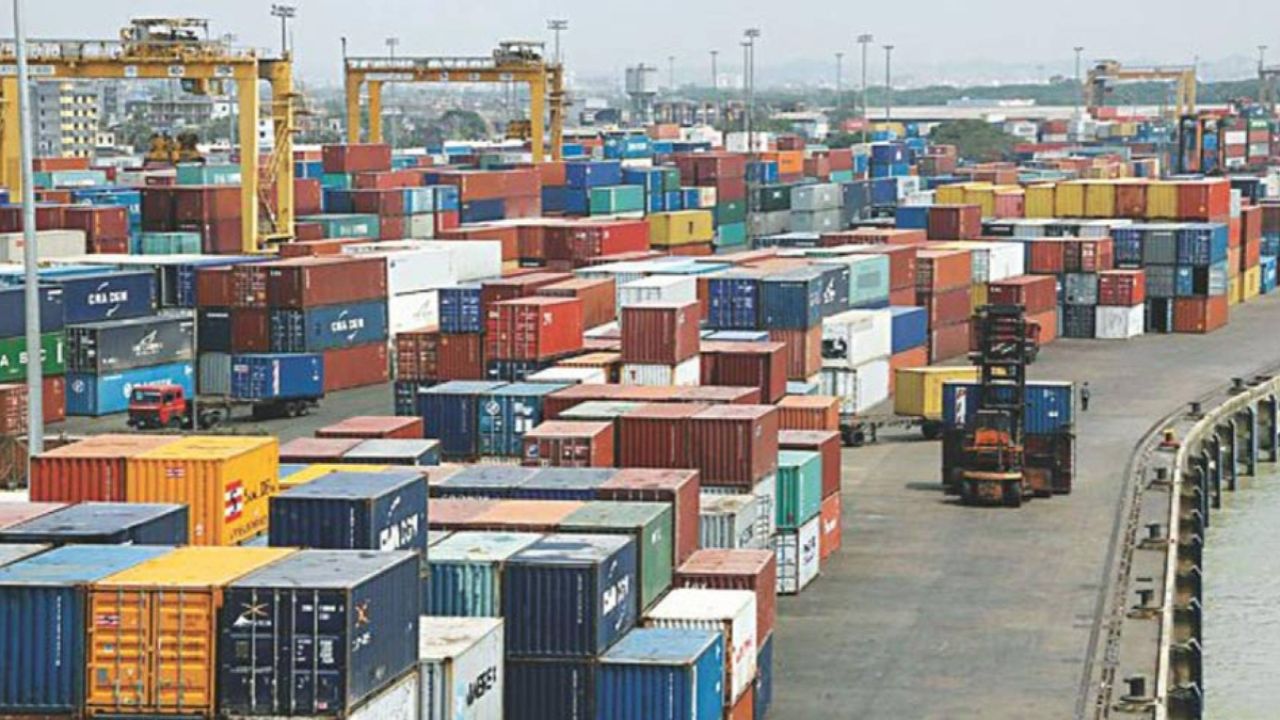 চট্টগ্রাম বন্দরে কনটেইনার খালাসে নতুন রেকর্ড