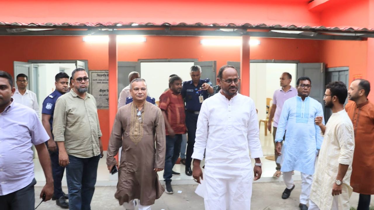 পূজায় প্রত্যাশা অনুযায়ী নিরাপত্তা দিয়েছে সরকার : প্রতিমন্ত্রী টুকু