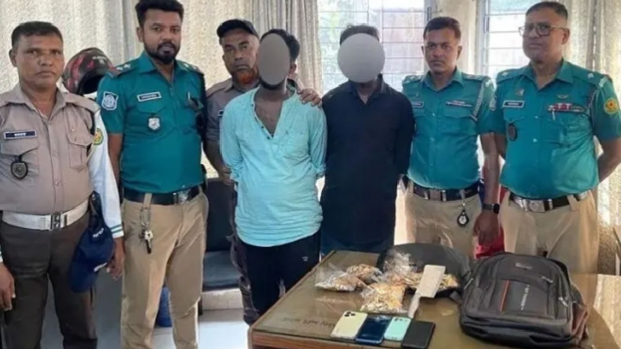রামপুরায় পুলিশের চেকপোস্টে হামলা: আটক ২