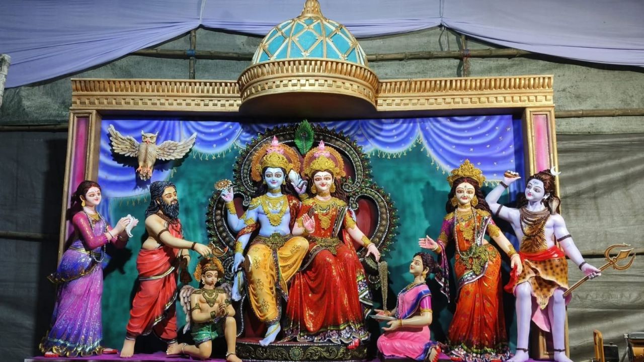 পলাশে বড় পরিসরে ৭৩টি মণ্ডপে উদযাপিত হবে লক্ষ্মীপূজা