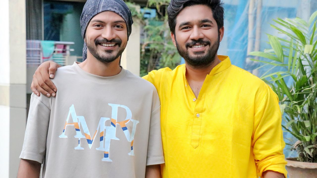 দর্শকের ভালোবাসায় প্রিয় হয়ে উঠেছেন ইয়াশ-বাসার