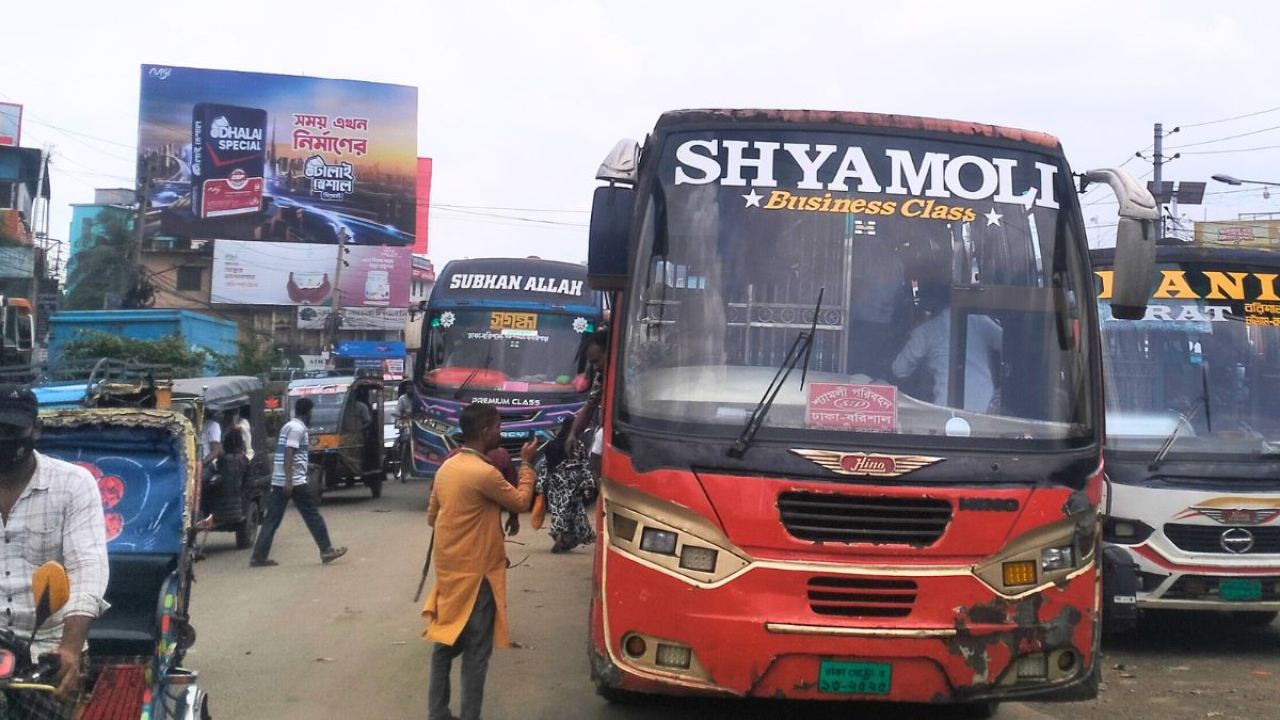 ঢাকা-বরিশাল মহাসড়ক : বেপরোয়া গতি ও মামলা শিথিলে বাড়ছে দুর্ঘটনা