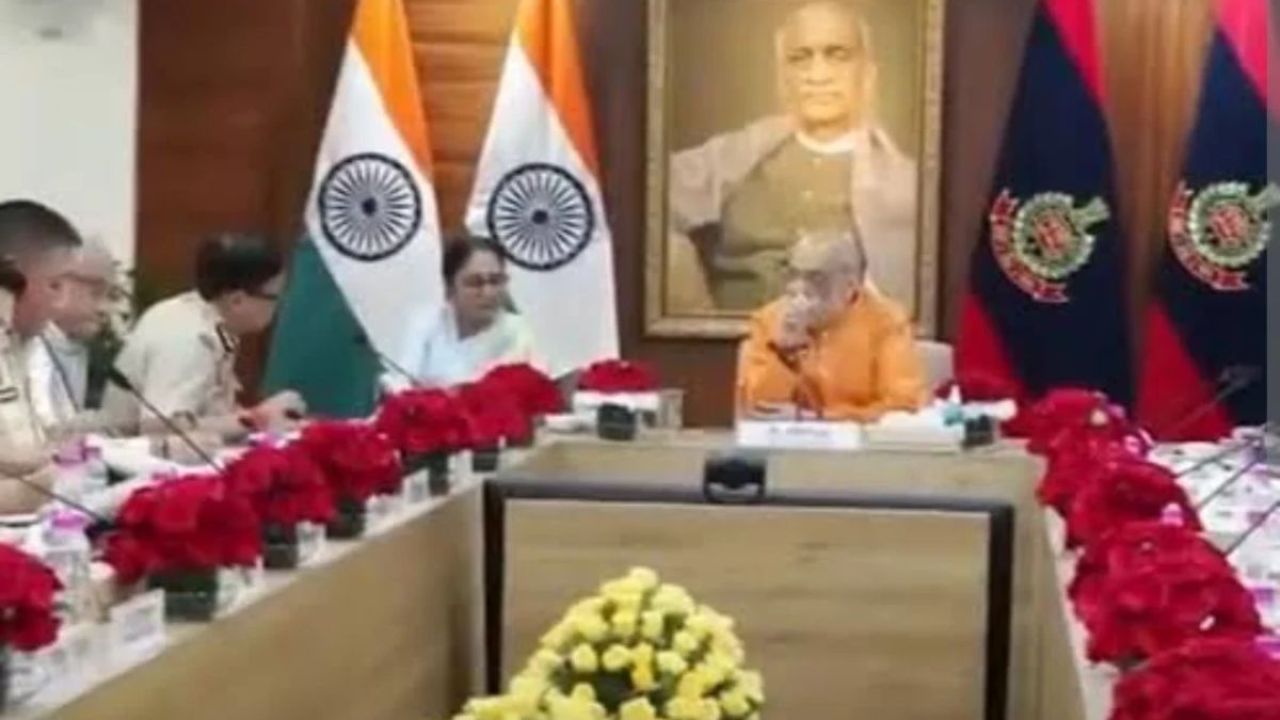 দিল্লি পুলিশ সদর দপ্তরে হঠাৎ অমিত শাহ