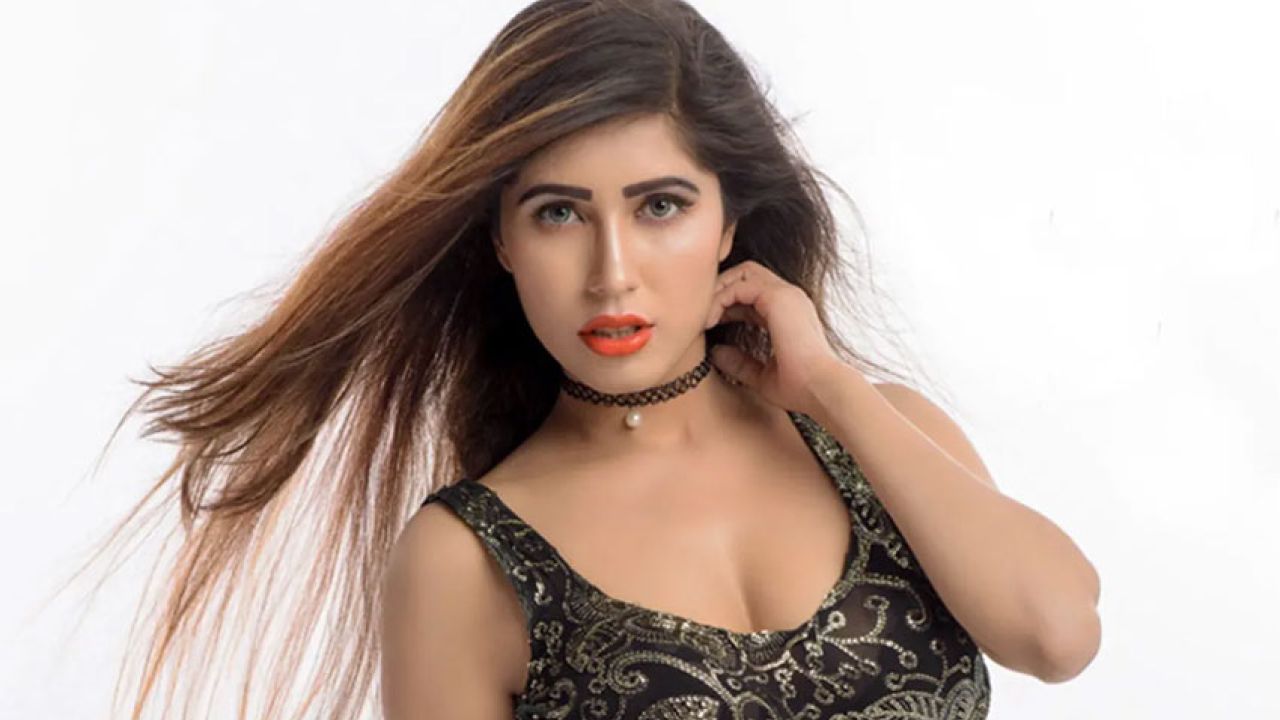 ‘হুজুরদের পণ্য বিক্রির নিনজা টেকনিক দেখে ভয় পেলাম’