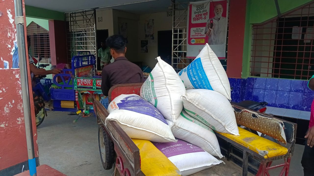 বদলগাছীতে ভিডব্লিউবির চাল জব্দ, ১১ ব্যবসায়ীর বিরুদ্ধে মামলা