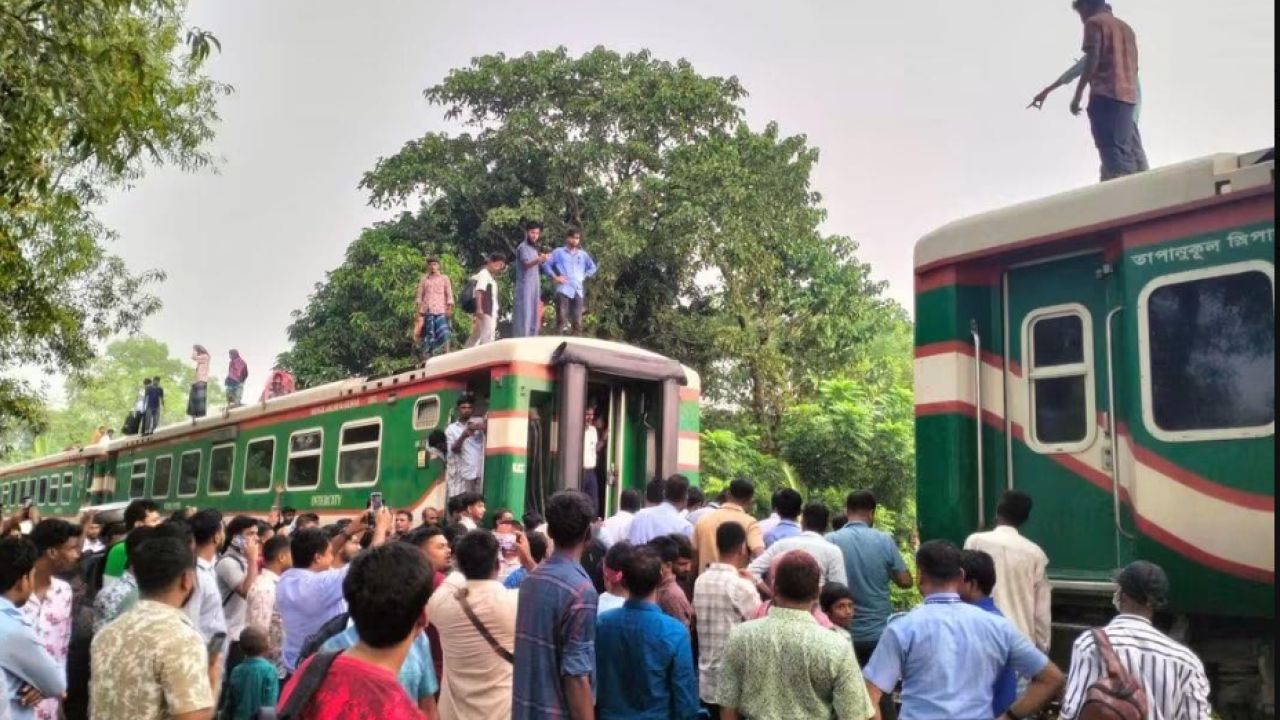 গফরগাঁওয়ে ফের ট্রেনের বগি বিচ্ছিন্ন, যাত্রীদের হৈচৈ