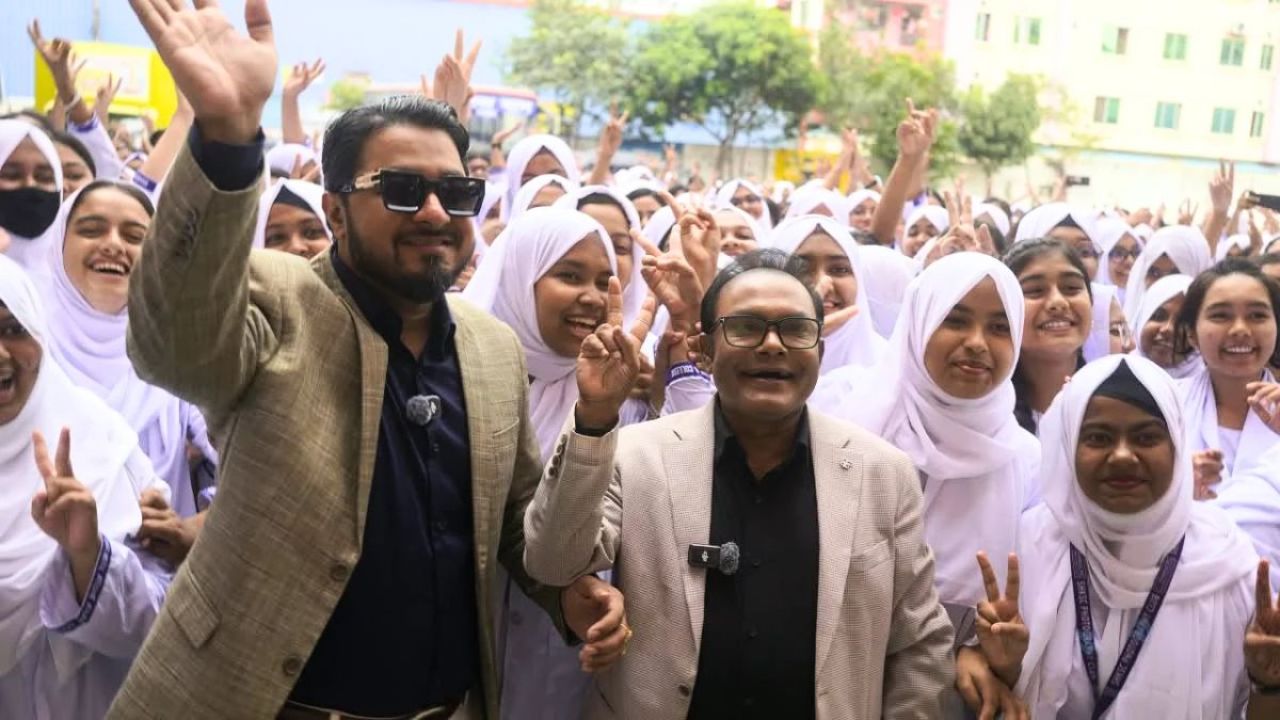 এইচএসসিতে সামসুল হক খান কলেজের ঈর্ষণীয় সাফল্য