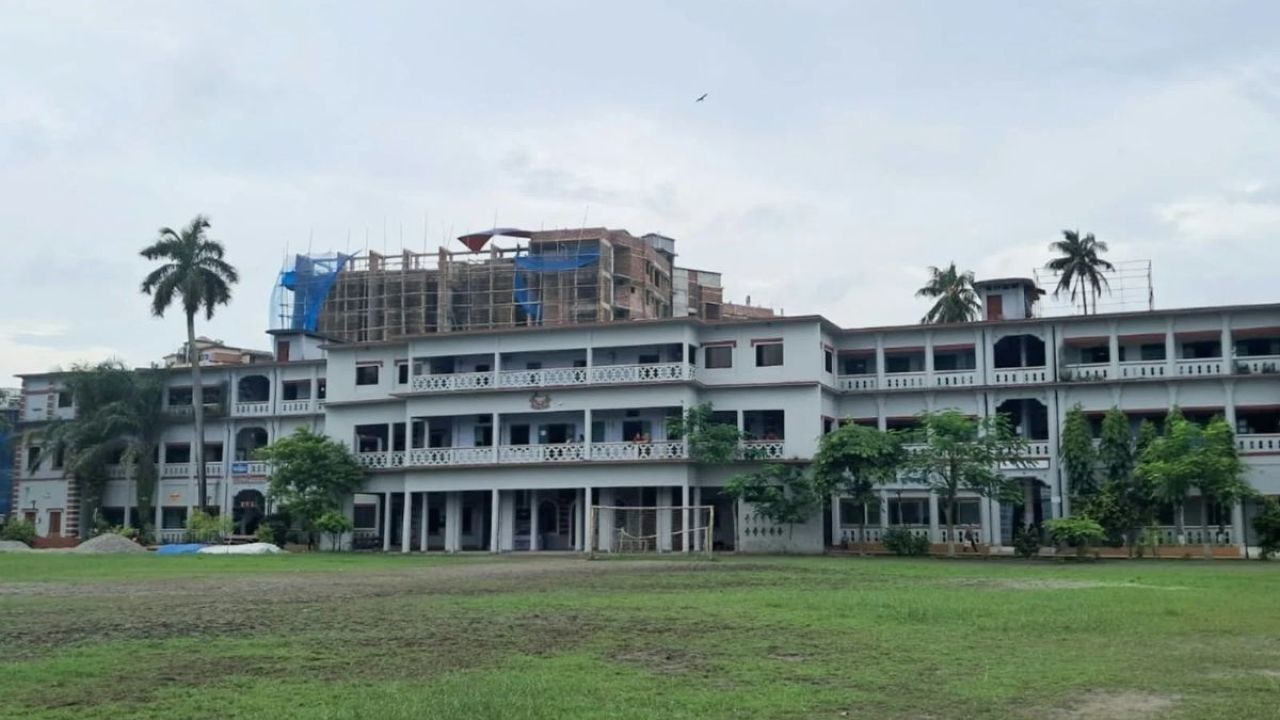 চাঁদপুরে এইচএসসিতে পাসের হার কমেছে, এগিয়ে ভোকেশনাল