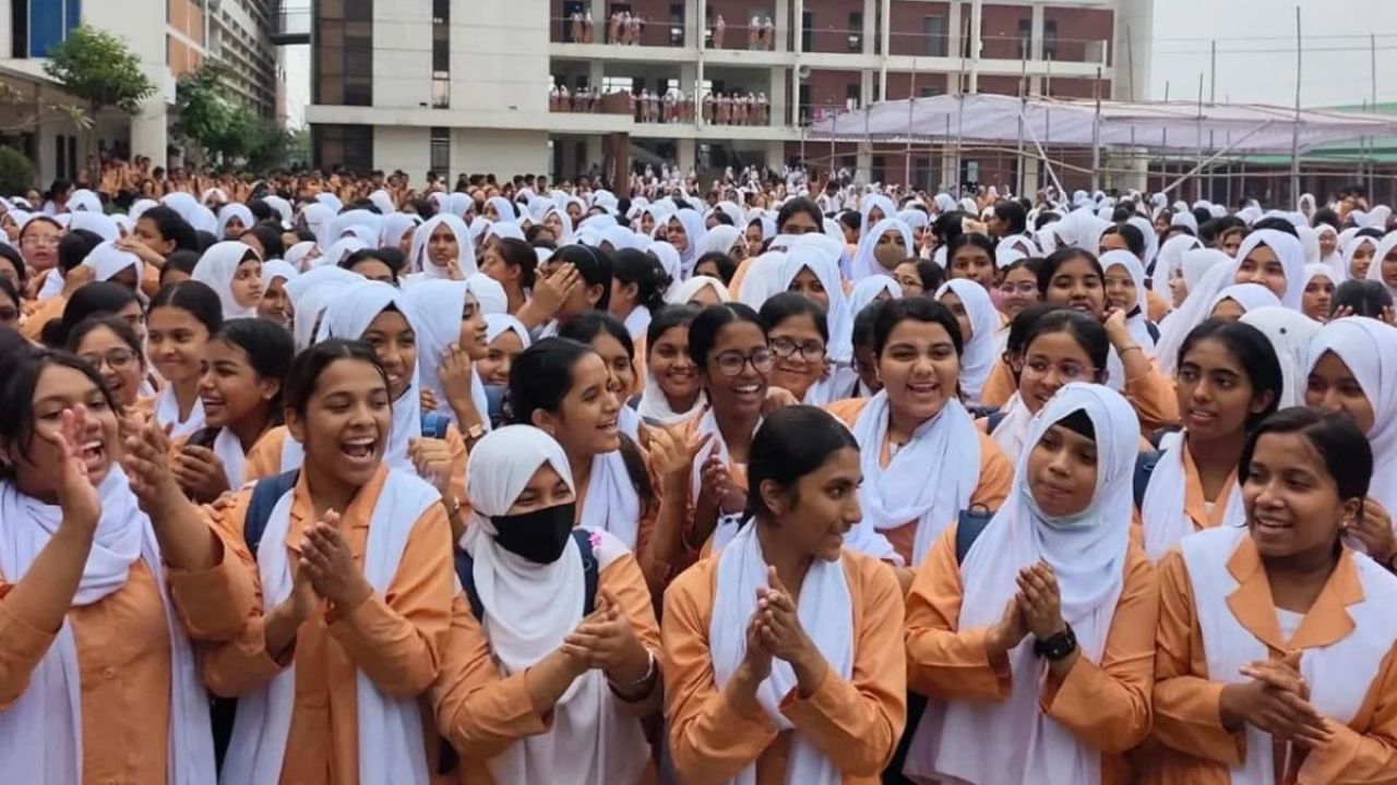 এবারও দেশসেরা নরসিংদীর আব্দুল কাদির মোল্লা সিটি কলেজ